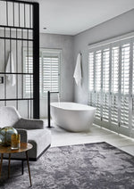 Load image into Gallery viewer, Square Freestanding Bath Mixer - Matte Black