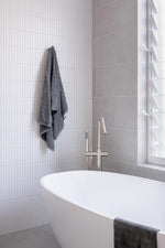 Load image into Gallery viewer, Round Pinless Freestanding Bath Spout and Hand Shower - PVD Brushed Nickel