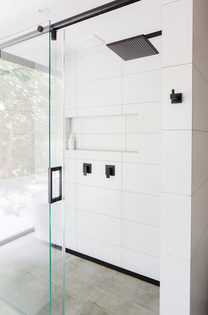 Square Wall Shower 300mm rose, 400mm arm - Matte Black