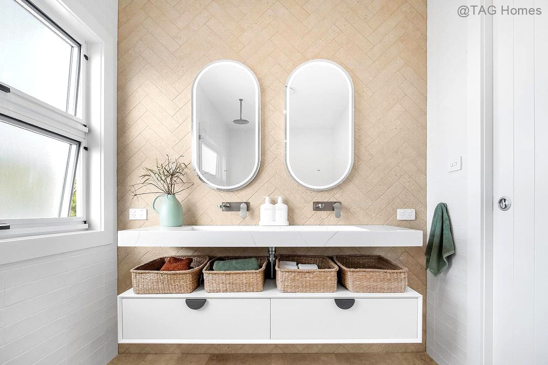 Moonlight White Wall Hung Cabinet