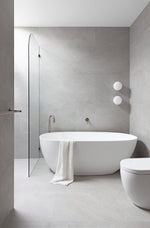 Load image into Gallery viewer, Round Freestanding Bath Spout - Champagne
