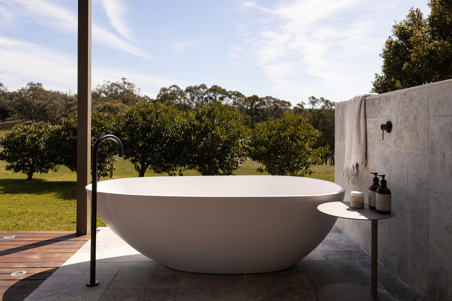 Round Freestanding Bath Spout - Shadow
