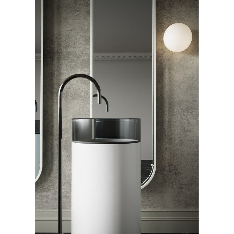 Hilton pedestal basin