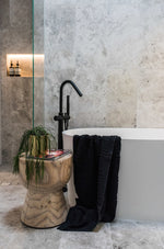 Load image into Gallery viewer, Round Pinless Freestanding Bath Spout and Hand Shower - Matte Black
