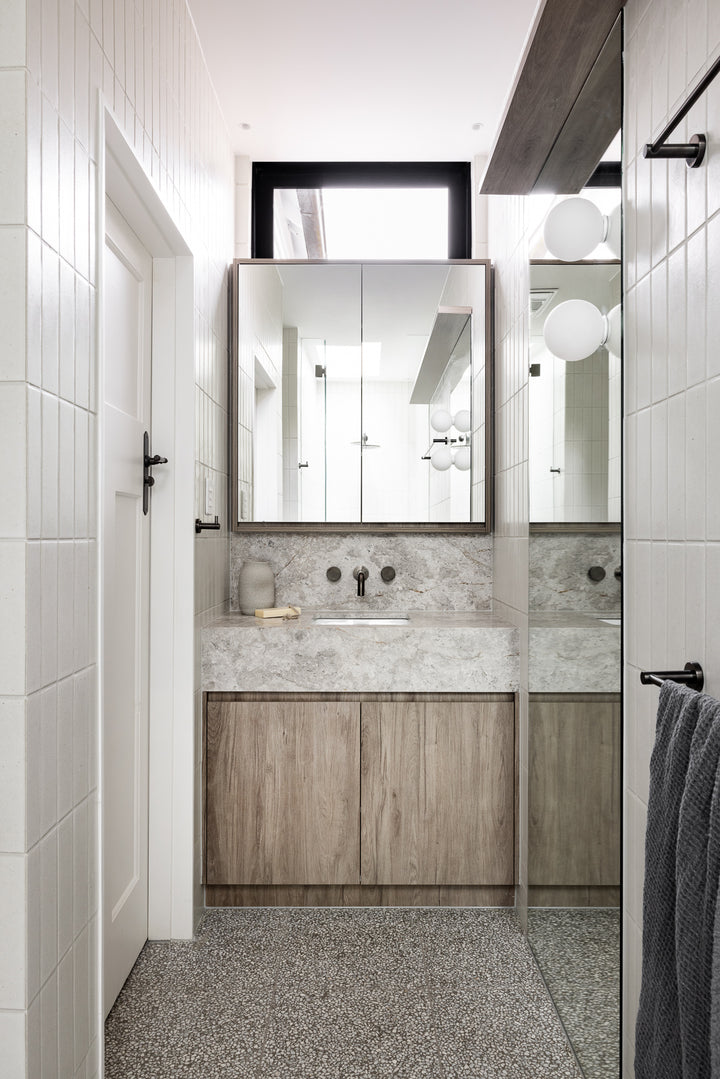 Round Single Towel Rail 900mm - Shadow