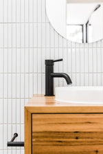Load image into Gallery viewer, Round Toilet Roll Holder - Matte Black
